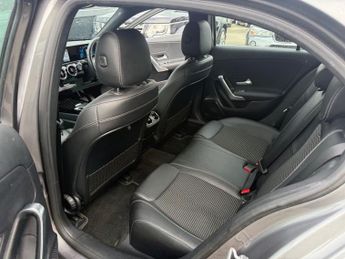 MERCEDES-BENZ A-CLASS 1.5 A180d Sport (Executive) Hatchback 5dr Diesel 7G-DCT Euro 6-2