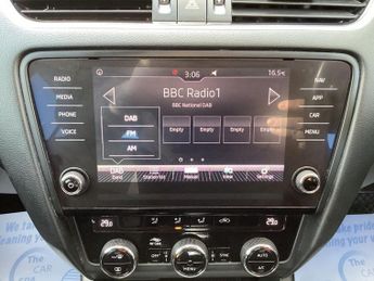 SKODA OCTAVIA 1.0 TSI GPF SE Technology Hatchback 5dr Petrol DSG Euro 6 (s/s) 