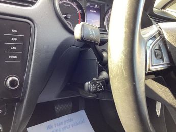 SKODA OCTAVIA 1.0 TSI GPF SE Technology Hatchback 5dr Petrol DSG Euro 6 (s/s) 