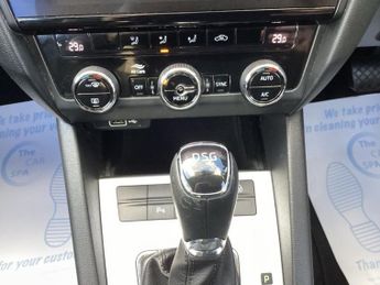 SKODA OCTAVIA 1.0 TSI GPF SE Technology Hatchback 5dr Petrol DSG Euro 6 (s/s) 