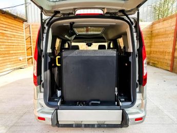 FORD TOURNEO CONNECT 4 Seat Auto Wheelchair Accessible Disabled Access Vehicle WAV