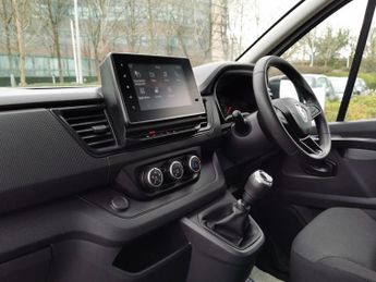 RENAULT TRAFIC 2.0 dCi Blue LL30 Business+ Panel Van 5dr Diesel Manual L2 H1 Eu