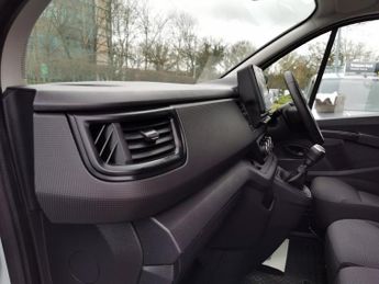 RENAULT TRAFIC 2.0 dCi Blue LL30 Business+ Panel Van 5dr Diesel Manual L2 H1 Eu