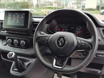 RENAULT TRAFIC 2.0 dCi Blue LL30 Business+ Panel Van 5dr Diesel Manual L2 H1 Eu