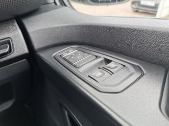 RENAULT TRAFIC 2.0 dCi Blue LL30 Business+ Panel Van 5dr Diesel Manual L2 H1 Eu