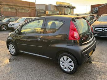 PEUGEOT 107 1.0 12V Urban Hatchback 3dr Petrol 2 Tronic Euro 4 (68 ps)