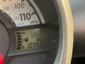 PEUGEOT 107 1.0 12V Urban Hatchback 3dr Petrol 2 Tronic Euro 4 (68 ps)