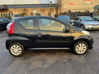PEUGEOT 107 1.0 12V Urban Hatchback 3dr Petrol 2 Tronic Euro 4 (68 ps)