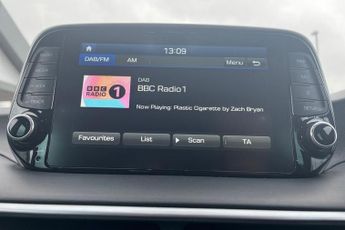 HYUNDAI TUCSON 1.6 T-GDi Premium SE SUV 5dr Petrol DCT Euro 6 (s/s) (177 ps) Pa