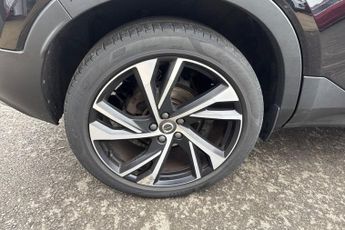 VOLVO XC40 1.5 T3 R-Design Pro SUV 5dr Petrol Auto Euro 6 (s/s) (163 ps) Re