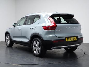 VOLVO XC40 2.0 D3 Momentum SUV 5dr Diesel Auto Euro 6 (s/s) (150 ps)