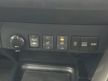 TOYOTA RAV4 2.0 V-Matic Icon SUV 5dr Petrol CVT 4WD Euro 6 (s/s) (151 ps)