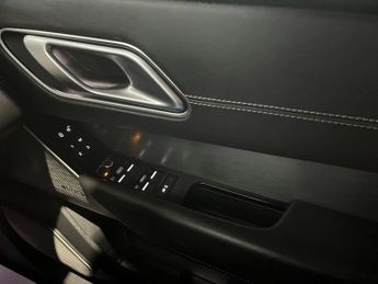 LAND ROVER RANGE ROVER VELAR 2.0 D180 R-Dynamic HSE SUV 5dr Diesel Auto 4WD Euro 6 (s/s) (180