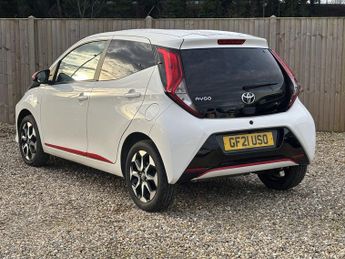 TOYOTA AYGO 1.0 VVT-i x-trend Hatchback 5dr Petrol x-shift Euro 6 (Safety Se