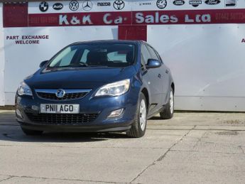 VAUXHALL ASTRA 1.6 16v Exclusiv Hatchback 5dr Petrol Auto Euro 5 (115 ps)