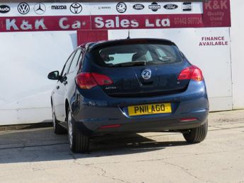 VAUXHALL ASTRA 1.6 16v Exclusiv Hatchback 5dr Petrol Auto Euro 5 (115 ps)