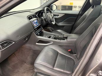 JAGUAR F-PACE 2.0 D180 R-Sport SUV 5dr Diesel Auto AWD Euro 6 (s/s) (180 ps)