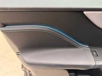 JAGUAR F-PACE 2.0 D180 R-Sport SUV 5dr Diesel Auto AWD Euro 6 (s/s) (180 ps)