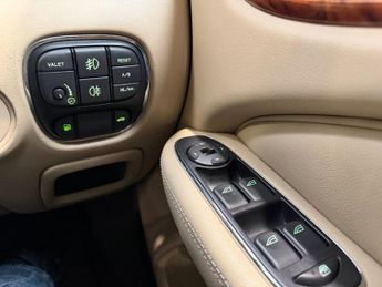 JAGUAR XJ 2.7 TD Executive Saloon 4dr Diesel Automatic (214 g/km, 204 bhp)