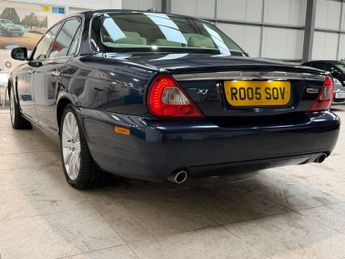 JAGUAR XJ 2.7 TD Executive Saloon 4dr Diesel Automatic (214 g/km, 204 bhp)
