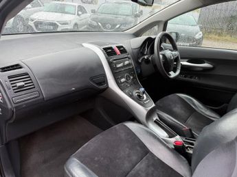 TOYOTA AURIS 1.8 VVT-h T Spirit Hatchback 5dr Petrol Hybrid CVT Euro 5 (s/s) 