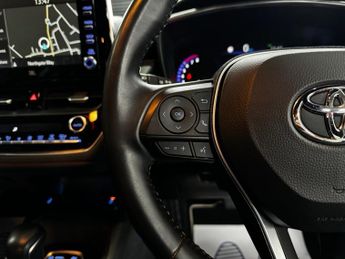 TOYOTA COROLLA 2.0 VVT-h Excel Touring Sports 5dr Petrol Hybrid CVT Euro 6 (s/s