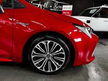 TOYOTA COROLLA 2.0 VVT-h Excel Touring Sports 5dr Petrol Hybrid CVT Euro 6 (s/s