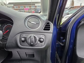 FORD S-MAX 2.0 TDCi Titanium MPV 5dr Diesel Powershift Euro 5 (140 ps)