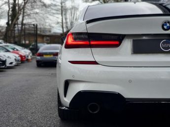 BMW 3 SERIES 2.0 320i M Sport Saloon 4dr Petrol Auto Euro 6 (s/s) (184 ps)