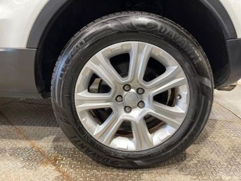 LAND ROVER RANGE ROVER EVOQUE 2.0 TD4 SE Tech SUV 5dr Diesel Auto 4WD Euro 6 (s/s) (180 ps)