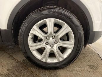 LAND ROVER RANGE ROVER EVOQUE 2.0 TD4 SE Tech SUV 5dr Diesel Auto 4WD Euro 6 (s/s) (180 ps)