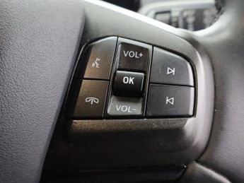 FORD MUSTANG MACH-E Standard Range 70kWh SUV 5dr Electric Automatic (269 ps)