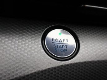 FORD MUSTANG MACH-E Standard Range 70kWh SUV 5dr Electric Automatic (269 ps)