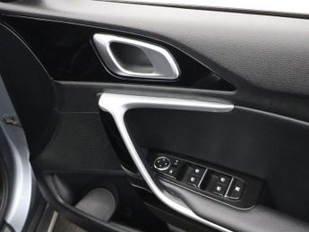 KIA XCEED 1.6 GDi 8.9kWh 3 SUV 5dr Petrol Plug-in Hybrid DCT Euro 6 (s/s) 