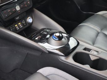 NISSAN LEAF 40kWh Tekna Hatchback 5dr Electric Auto (150 ps)