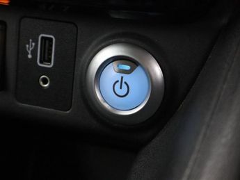 NISSAN LEAF 40kWh Tekna Hatchback 5dr Electric Auto (150 ps)