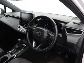 TOYOTA COROLLA 2.0 VVT-h GPF Design Touring Sports 5dr Petrol Hybrid CVT Euro 6