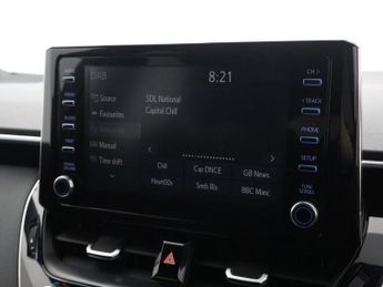 TOYOTA COROLLA 2.0 VVT-h GPF Design Touring Sports 5dr Petrol Hybrid CVT Euro 6