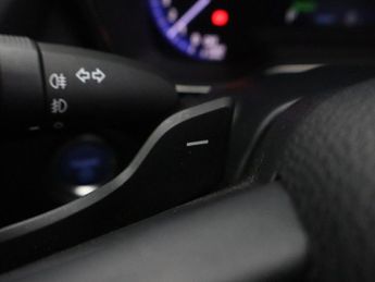 TOYOTA COROLLA 2.0 VVT-h GPF Design Touring Sports 5dr Petrol Hybrid CVT Euro 6