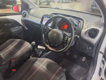 PEUGEOT 108 1.2 PureTech Allure Hatchback 5dr Petrol Manual Euro 6 (82 ps)