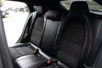 MERCEDES-BENZ CLA 2.1 CLA200d AMG Line Shooting Brake 5dr Diesel 7G-DCT Euro 6 (s/