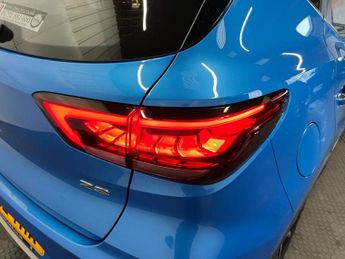 MG MG ZS 1.0 T-GDI Exclusive SUV 5dr Petrol Auto Euro 6 (111 ps)