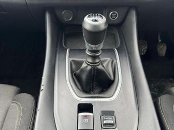 NISSAN QASHQAI 1.3 DIG-T MHEV N-Connecta SUV 5dr Petrol Hybrid Manual Euro 6 (s