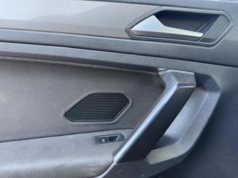 VOLKSWAGEN TIGUAN ALLSPACE 1.5 TSI Life SUV 5dr Petrol DSG Euro 6 (s/s) (150 ps)