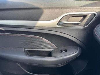 MG MG ZS 51.1kWh Trophy SUV 5dr Electric Auto (176 ps)