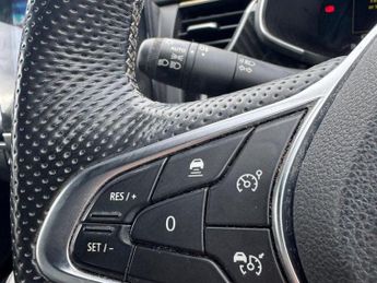 RENAULT ARKANA 1.6 E-TECH E-Tech engineered SUV 5dr Petrol Hybrid Auto 2WD Euro