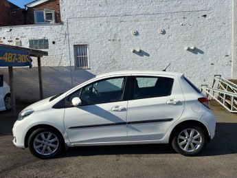 TOYOTA YARIS 1.33 Dual VVT-i TR Hatchback 5dr Petrol Multidrive S Euro 5 (101