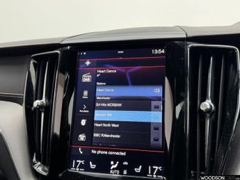 VOLVO XC60 2.0h T8 Twin Engine 10.4kWh R-Design Pro SUV 5dr Petrol Plug-in 