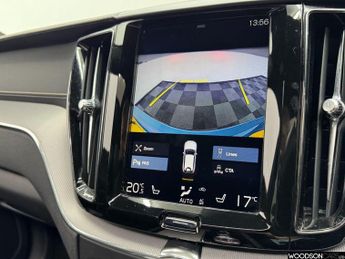 VOLVO XC60 2.0h T8 Twin Engine 10.4kWh R-Design Pro SUV 5dr Petrol Plug-in 