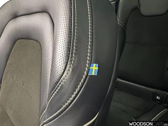 VOLVO XC60 2.0h T8 Twin Engine 10.4kWh R-Design Pro SUV 5dr Petrol Plug-in 